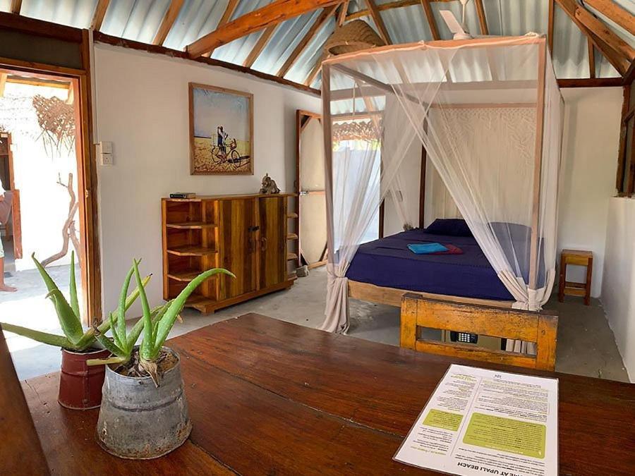 Upali Beach Surf Resort & Cafe 阿鲁甘湾 外观 照片
