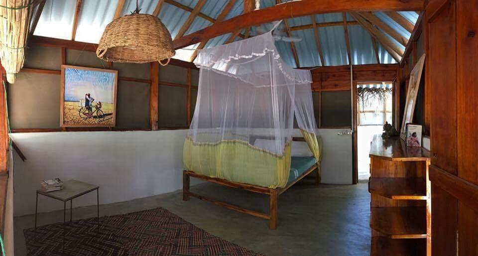 Upali Beach Surf Resort & Cafe 阿鲁甘湾 外观 照片