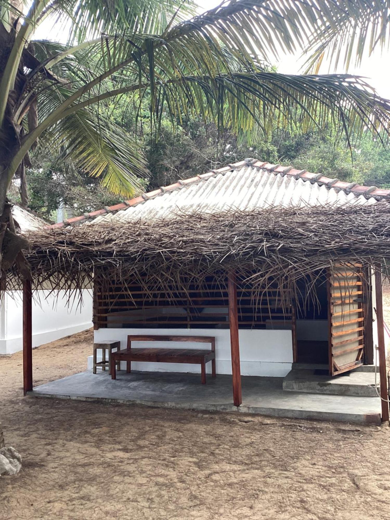 Upali Beach Surf Resort & Cafe 阿鲁甘湾 外观 照片